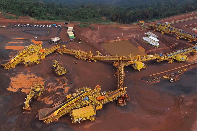 Preparing the mining industry for a changing climate 2 An aerial view of in pit crushing and conveying operations at Vale's S11D mine