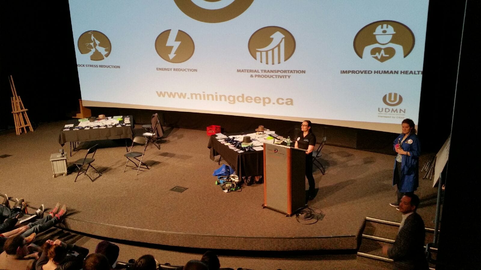 Tardif presents to a group of young people at a university event. Image: MMTS