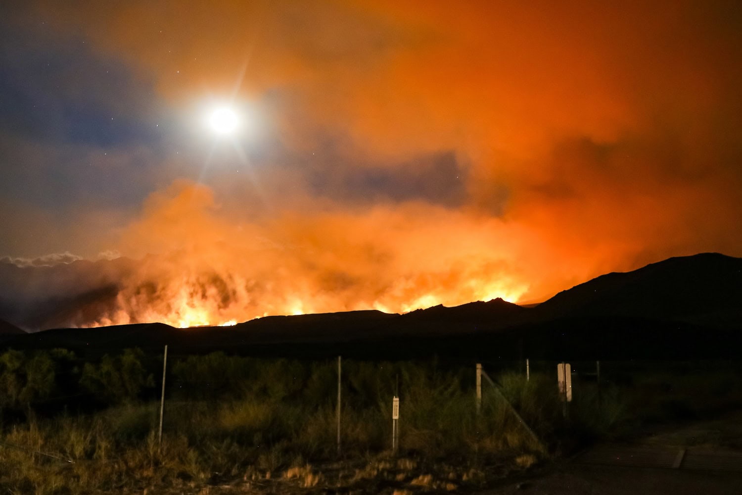 Mining and the tragedy of commons 5 Carbon emissions and their impacts (like wildfires, shown here) are easy to grasp, but mining is not associated with that. Image: Unsplash