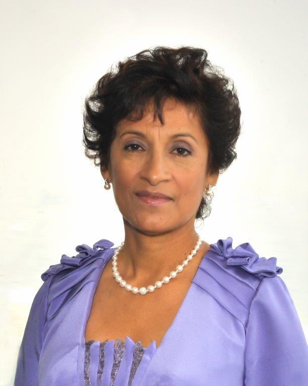 Co-creating value through better company & community engagement 2 Doris Hiam Galvez